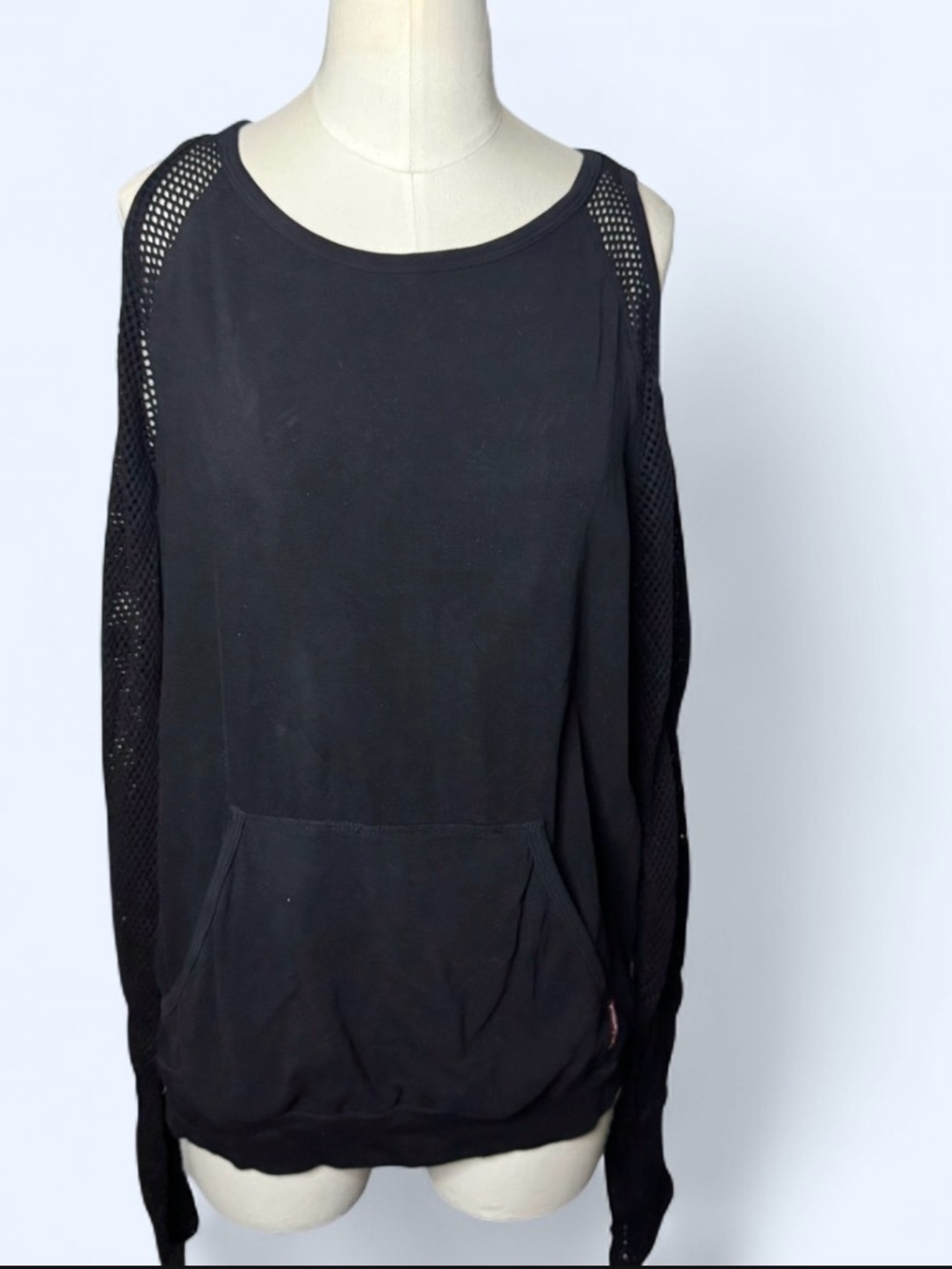 Hard Tail black Long Sleeve To cold shoulder with mesh arms - Picture 2 of 11